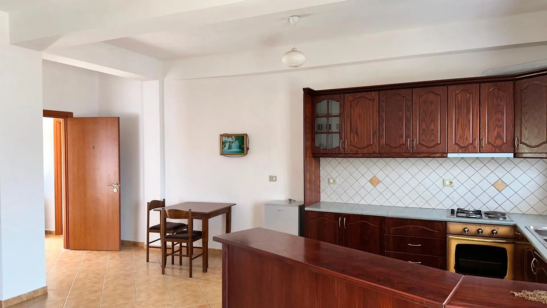 Berti Apartments Saranda Arnavutluk