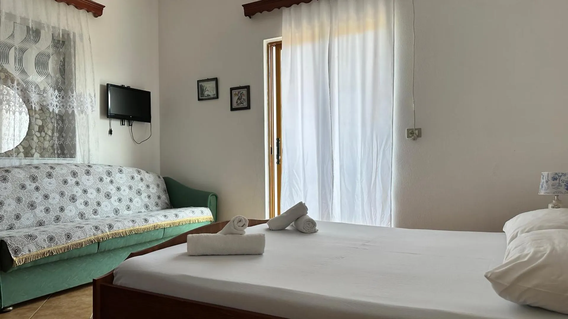Berti Apartments Saranda Arnavutluk