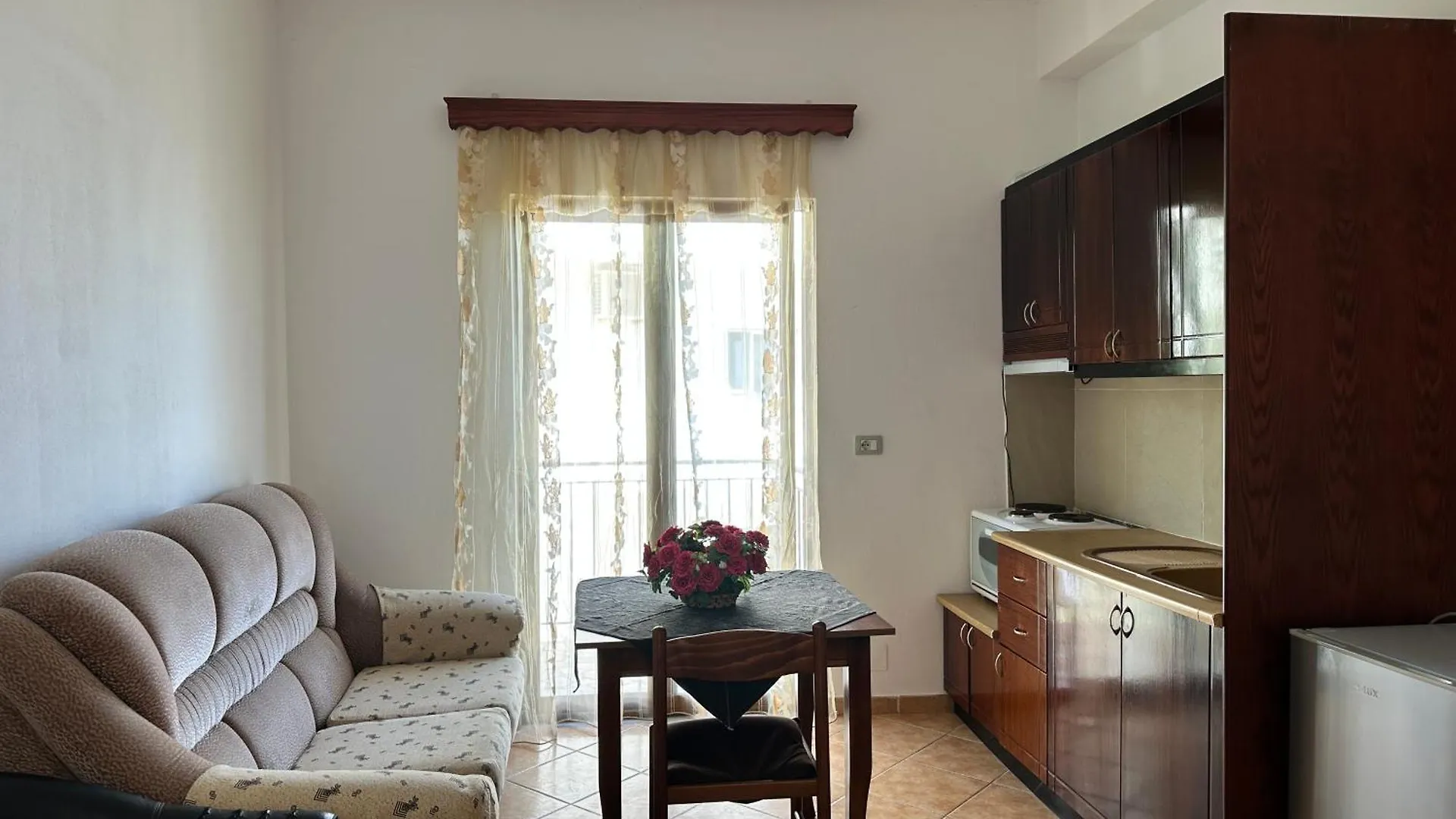 Berti Apartments Saranda 0*,