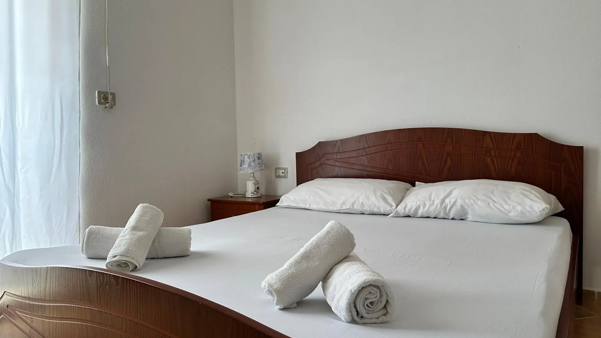 Berti Apartments Saranda 0*,